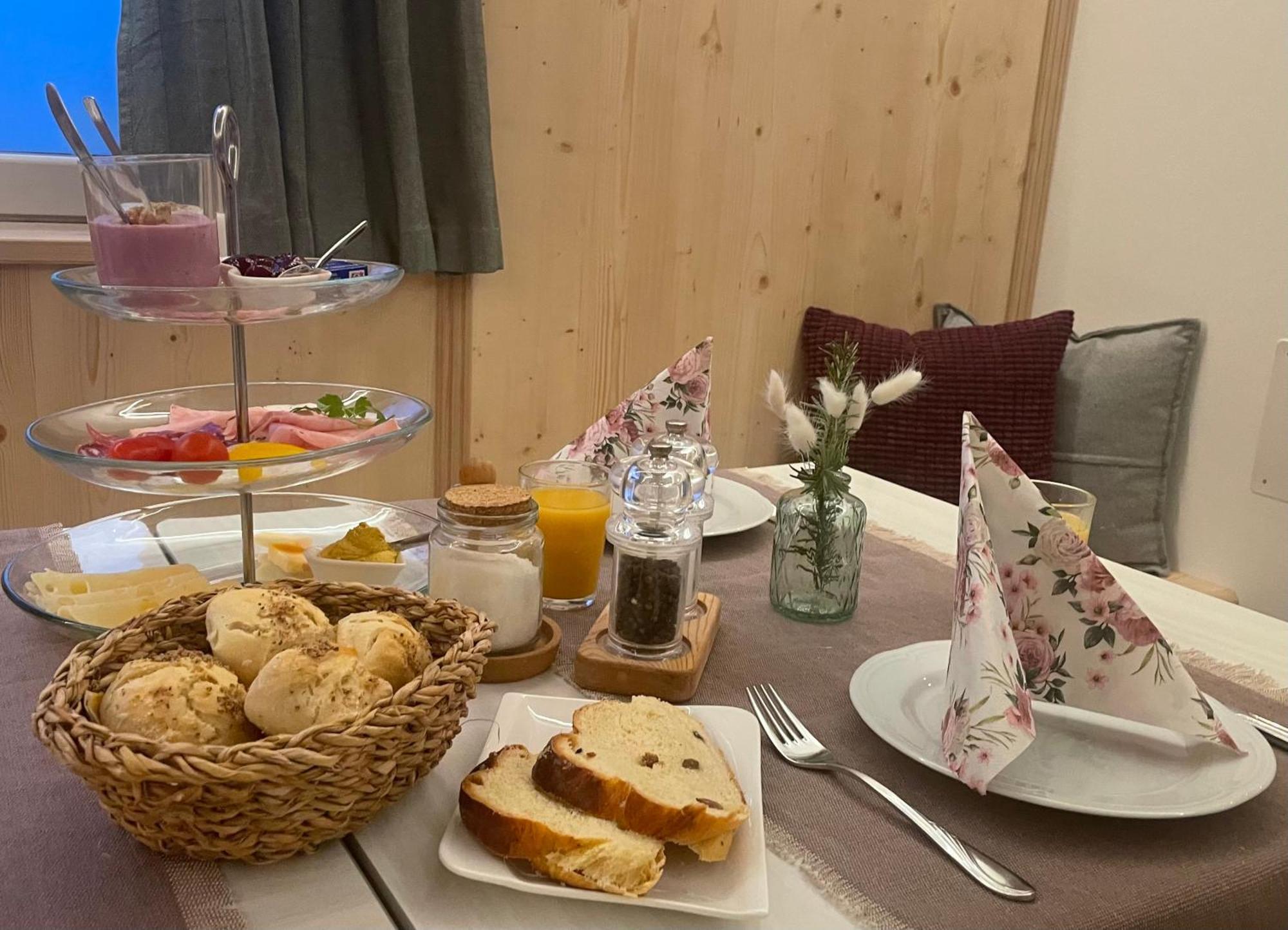 Pension Geissler-Reicher Oberwoelz Stadt Екстер'єр фото