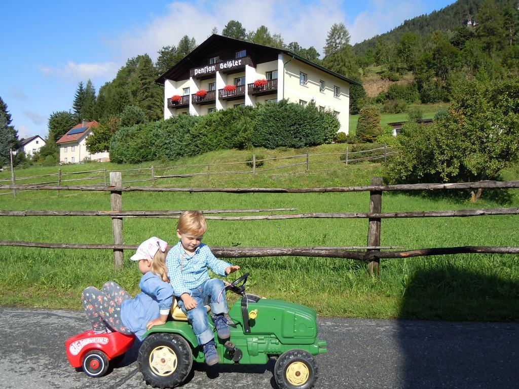 Pension Geissler-Reicher Oberwoelz Stadt Екстер'єр фото