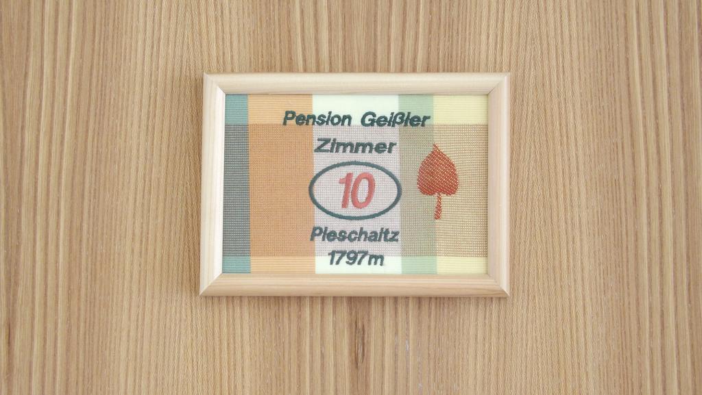 Pension Geissler-Reicher Oberwoelz Stadt Екстер'єр фото